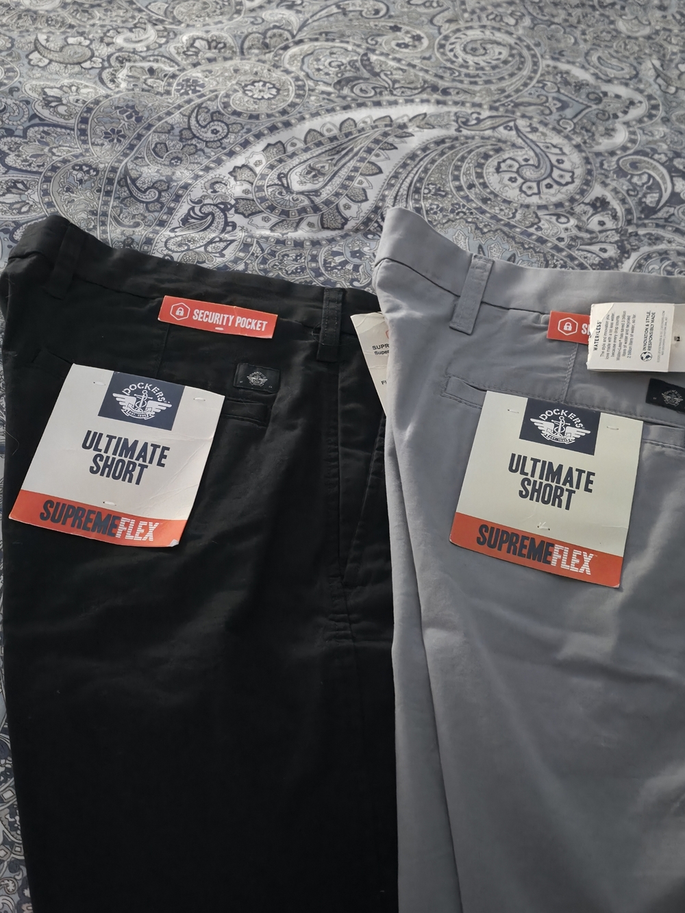 Izod Men’s NWT Shorts in Black and Gray